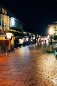 週末に一味違ったおとなの京都へ～夜にきらめく祇園の夜間拝観スポット3選～_画像