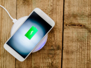 置くだけ簡単☆ワイヤレス充電器Qi（チー）の魅力_画像