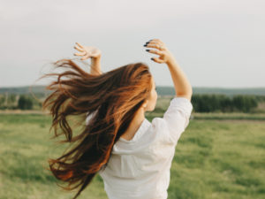 今日からできるヘアケア！女性の三大ヘアの悩みと美髪を手にするための工夫_10